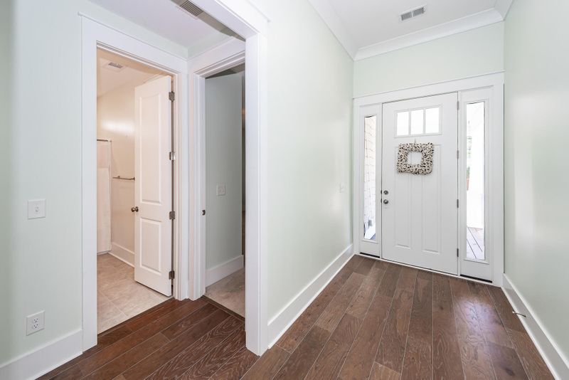 225 Weston Hall Dr, Summerville, SC 29483