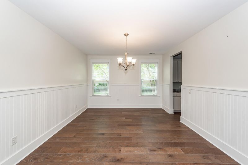 225 Weston Hall Dr, Summerville, SC 29483