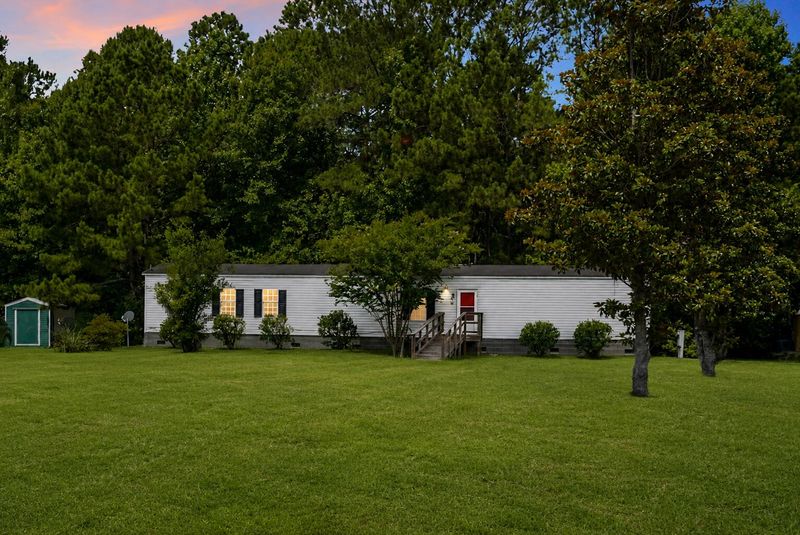 509 Pooshee Plantation Way, Bonneau, SC 29431