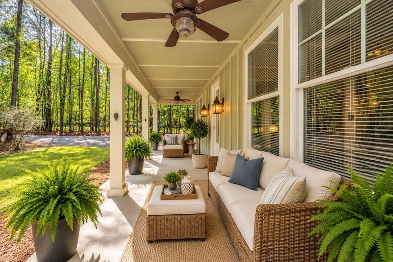 6037 Chisolm Rd, Johns Island, SC 29455
