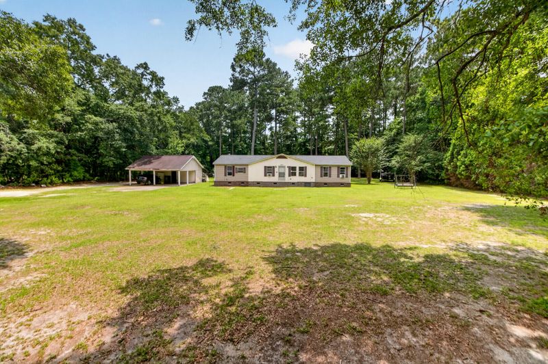127 Schultz Lake Rd, Summerville, SC 29483