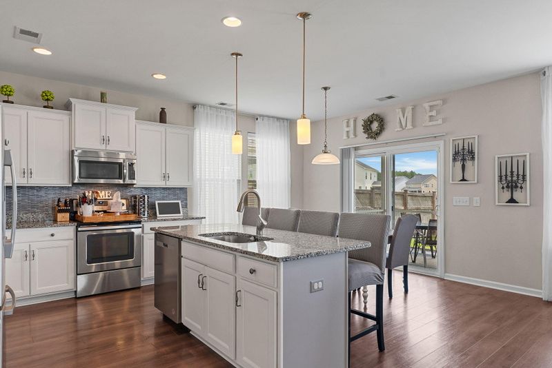 318 Saucer Rd, Summerville, SC 29486