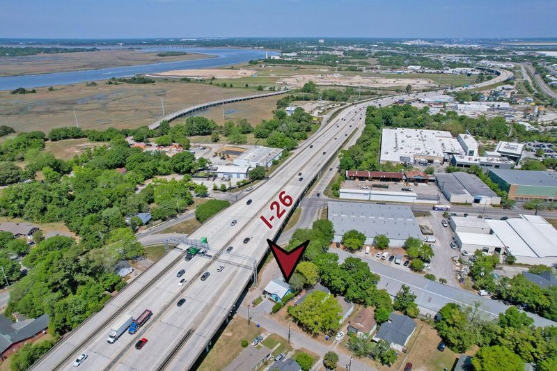 2128 Courtland Ave, Charleston, SC 29403