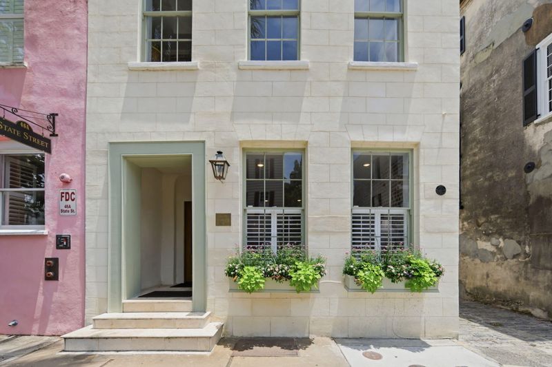 44 State St #A, Charleston, SC 29401
