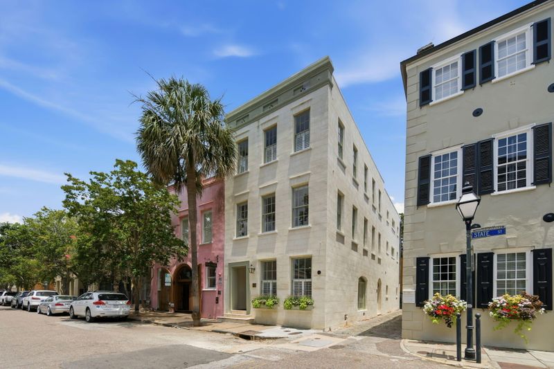 44 State St #A, Charleston, SC 29401