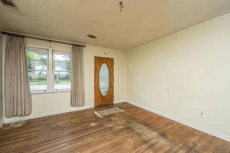 1182 Russell Dr, Mount Pleasant, SC 29464