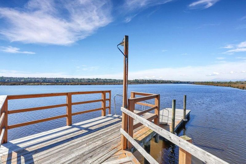 4401 Great Oak Dr, North Charleston, SC 29418