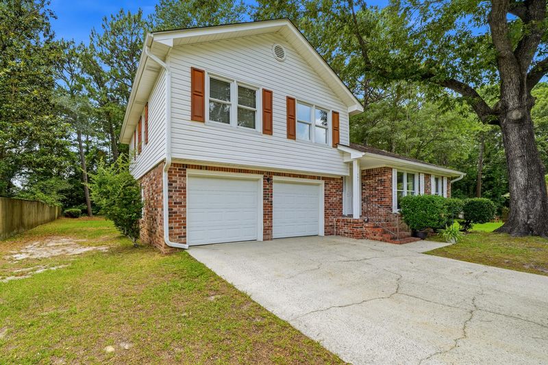 232 Canaberry Cir, Summerville, SC 29483