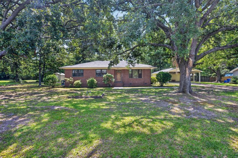 1951 Fruitwood Ave, Charleston, SC 29414