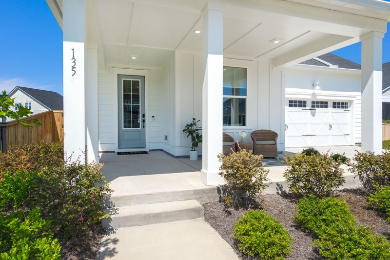 135 E Morton St, Summerville, SC 29486