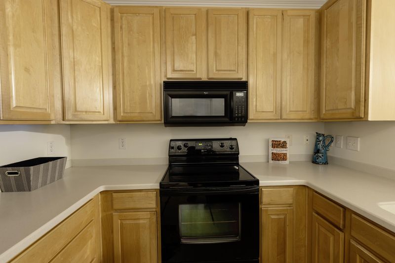 1025 Riverland Woods Pl #Apt 708, Charleston, SC 29412