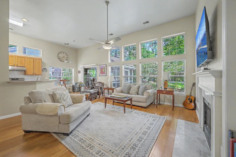 561 Pointe Of Oaks Rd, Summerville, SC 29485