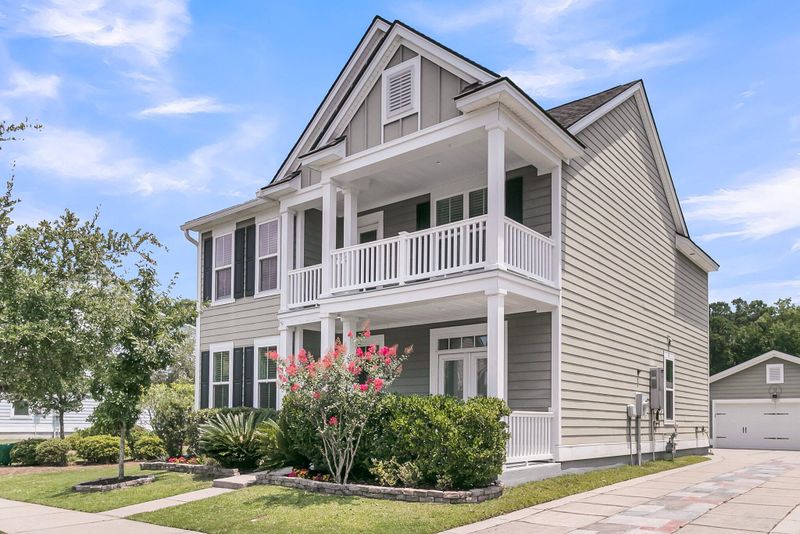 1952 Gammon St, Charleston, SC 29414