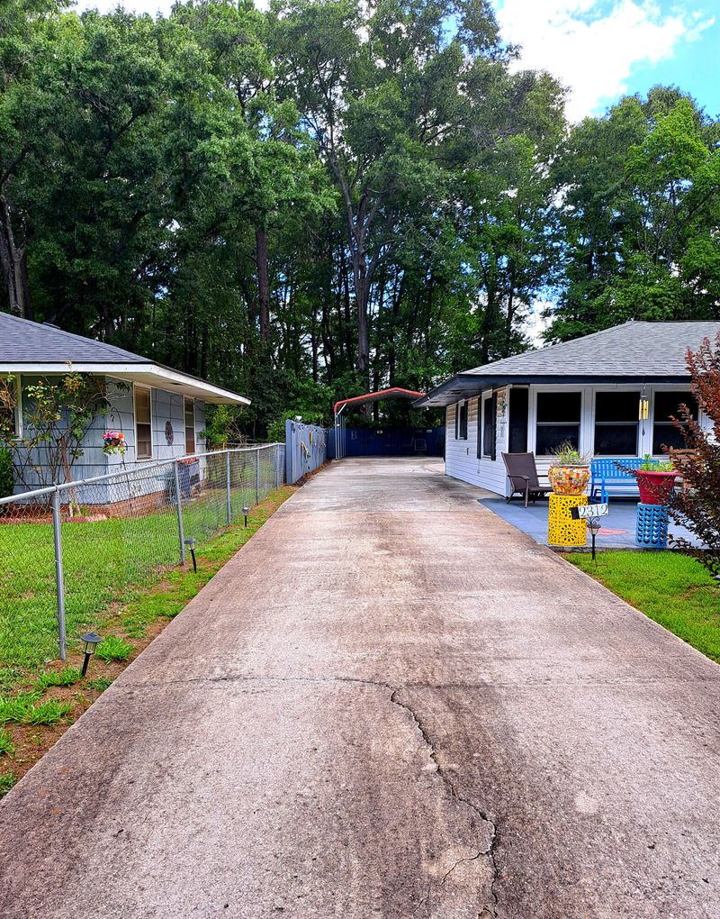 2312 Falcon Rd, North Charleston, SC 29406