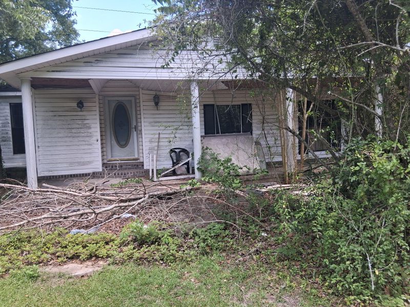 106 Hardrick Dr, Moncks Corner, SC 29461