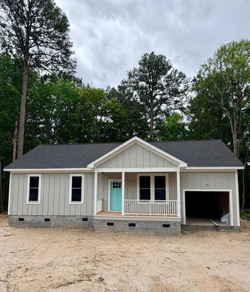 5718 Glifton Ave, Ravenel, SC 29470