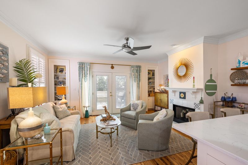 11 Felix St, Charleston, SC 29403
