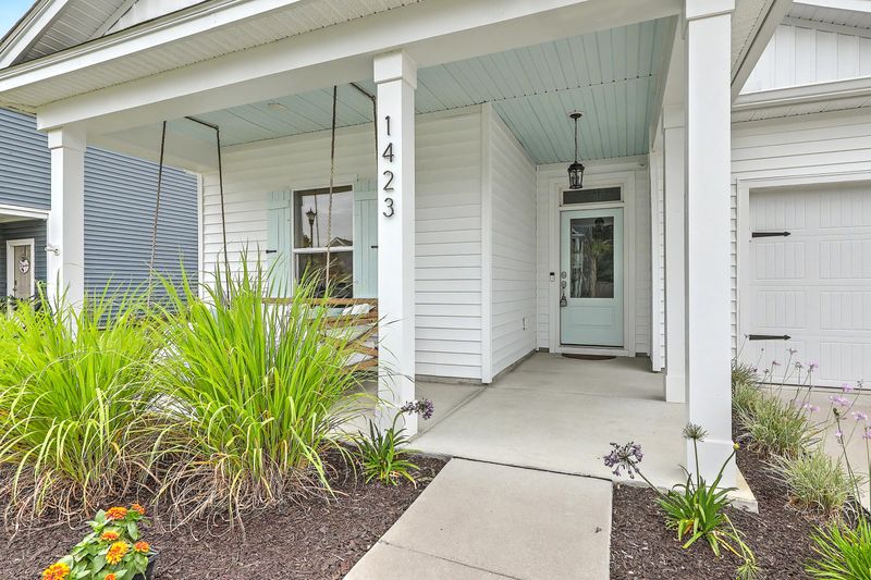 1423 Arabella St, Charleston, SC 29414