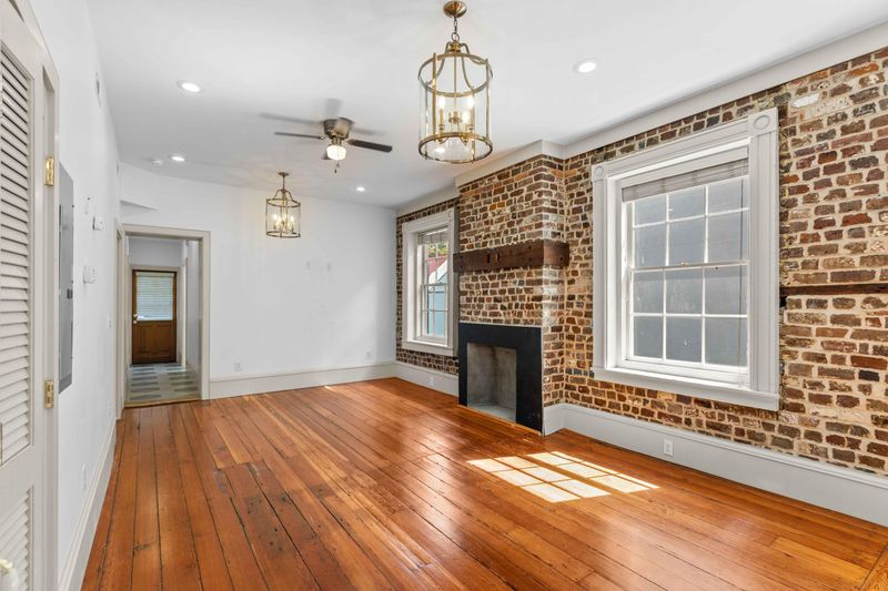 35 Society St #E, Charleston, SC 29401