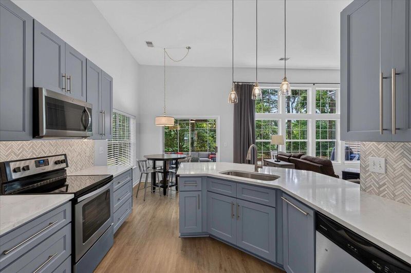 211 Green View Ct, Summerville, SC 29485