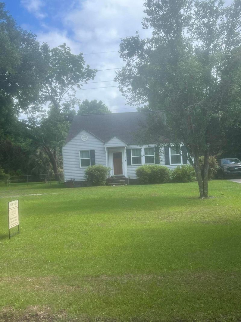 1735 Pinckney Park Dr, Charleston, SC 29407