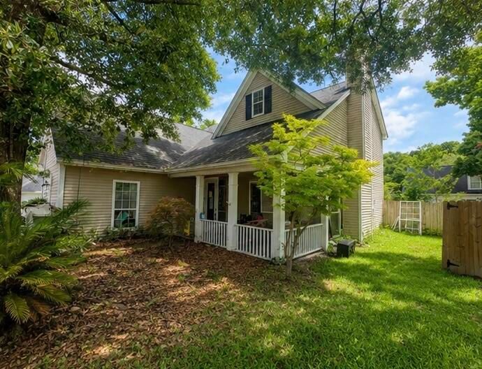 120 Fairbury Dr, Goose Creek, SC 29445