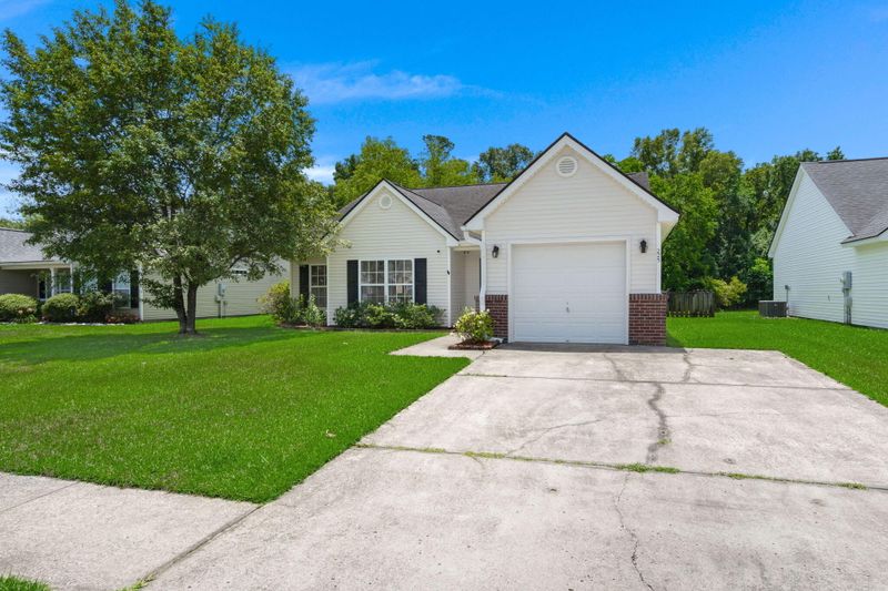 225 Border Rd, Goose Creek, SC 29445