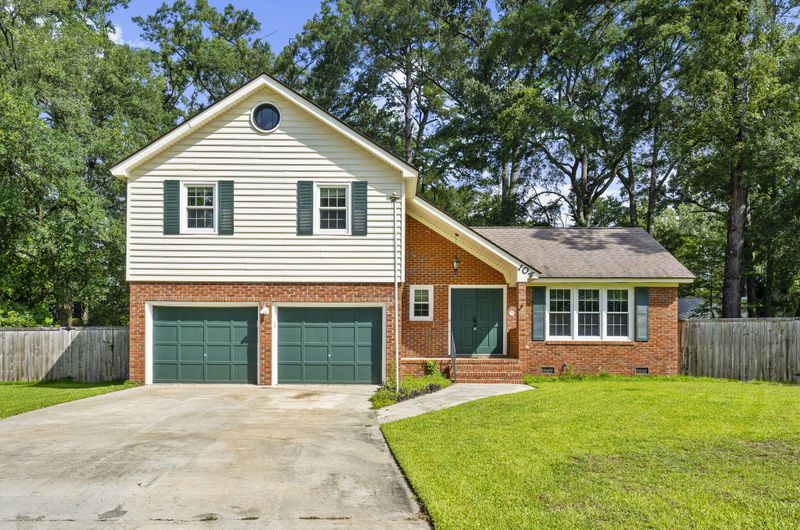 104 Greendale Ct, Summerville, SC 29485