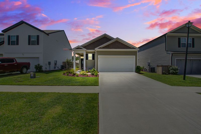 527 Red Twig Rd, Summerville, SC 29486