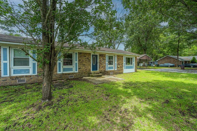 229 Amy Dr, Goose Creek, SC 29445
