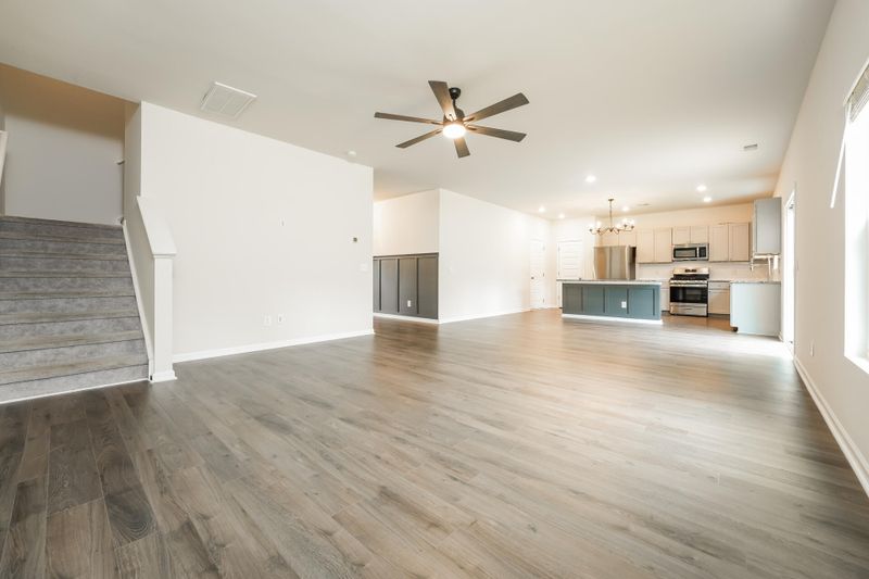 299 Firewheel Ct, Summerville, SC 29486