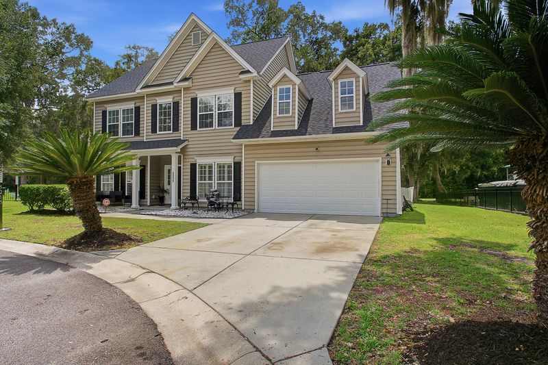 5215 Stonewall Dr, Summerville, SC 29485