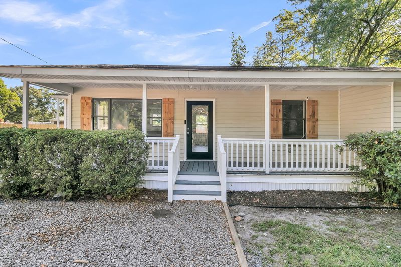 802 Royle Rd, Ladson, SC 29456