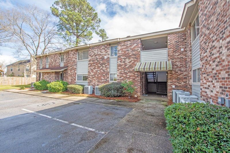 805 Andrea Ln, Hanahan, SC 29410