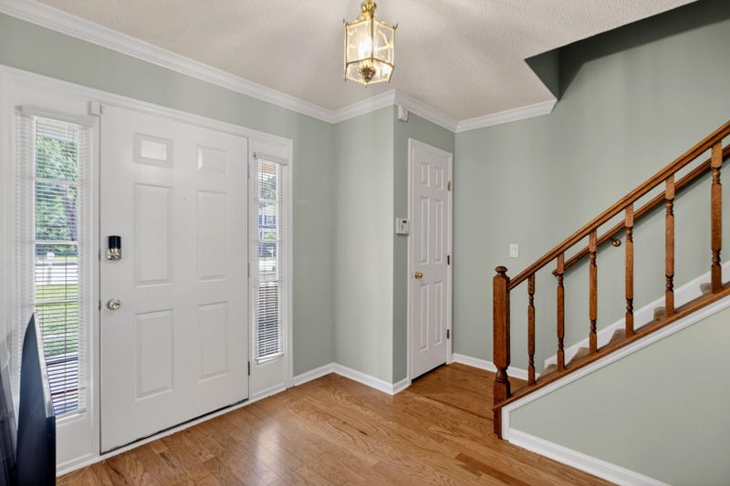 8158 Scottswood Dr, North Charleston, SC 29418
