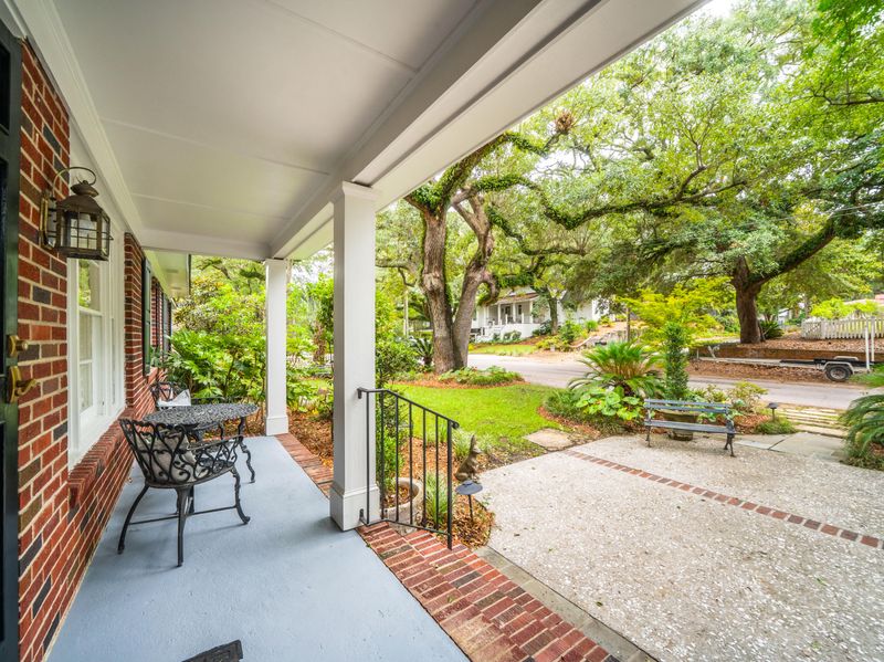 114 Live Oak Dr, Mount Pleasant, SC 29464