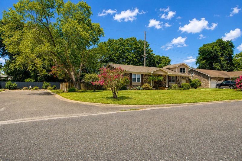1119 Island View Dr, Mount Pleasant, SC 29464