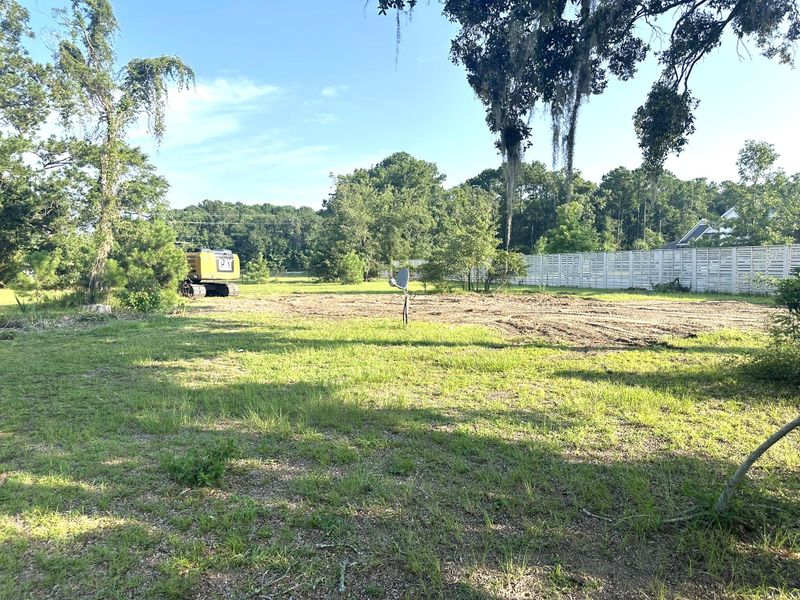 1076 Beehive Rd, Mount Pleasant, SC 29429