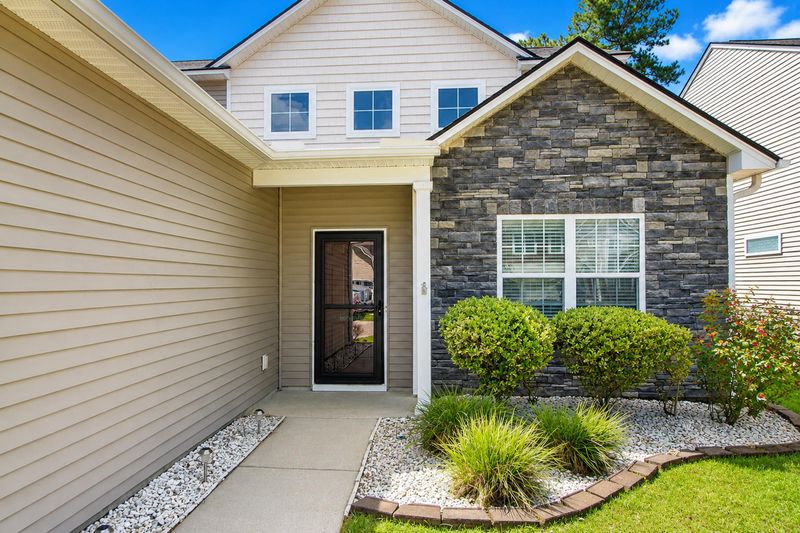 271 Decatur Dr, Summerville, SC 29486