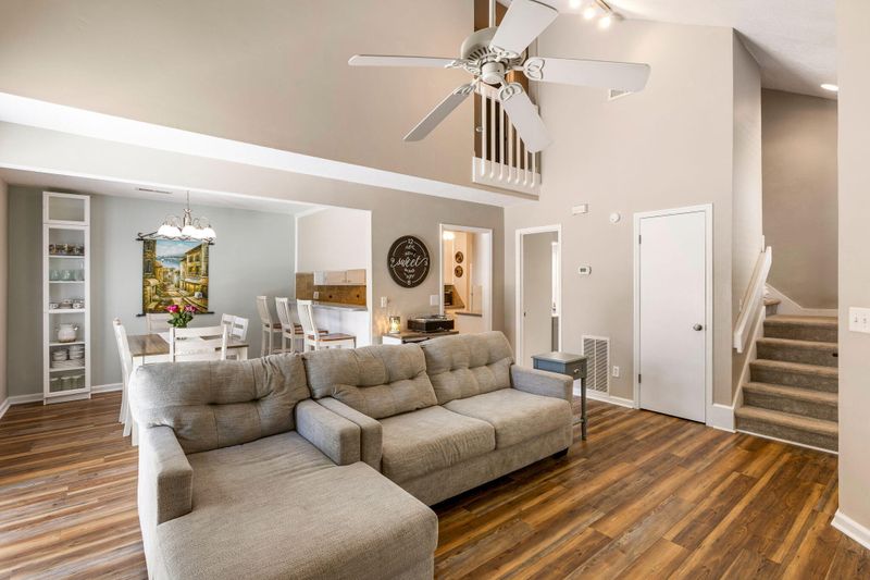 28 Maplecrest Dr, Charleston, SC 29412