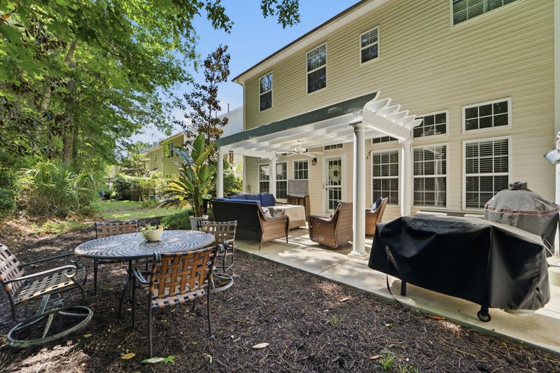 2451 Draymohr Ct, Mount Pleasant, SC 29466