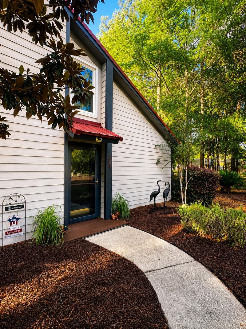 204 Chamblee Rd, Walterboro, SC 29488