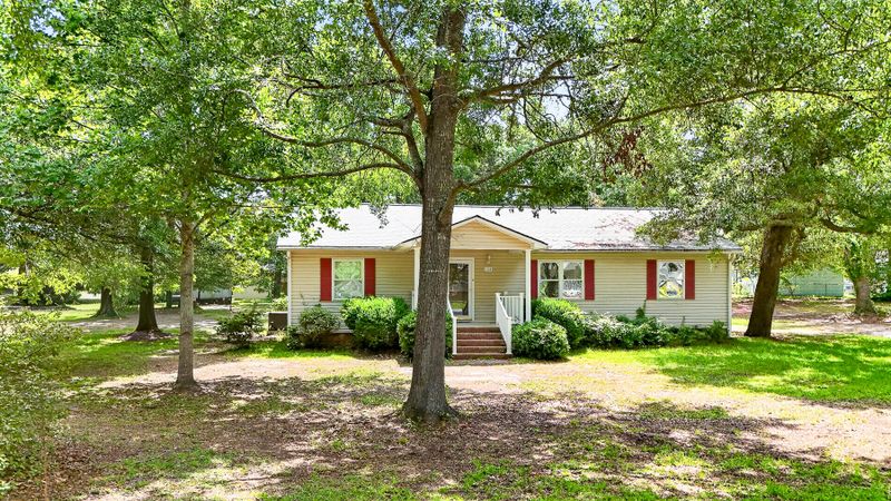 1104 Longpoint Rd, Cross, SC 29436