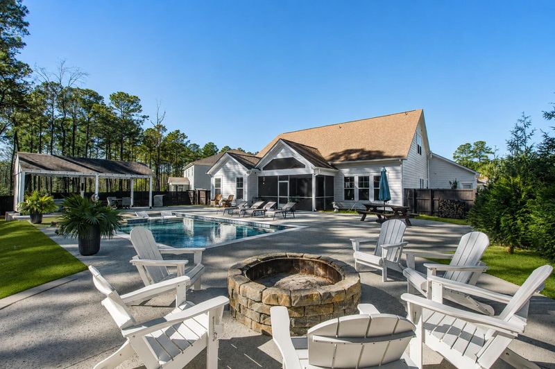421 Bowstring Dr, Huger, SC 29450