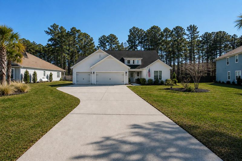 421 Bowstring Dr, Huger, SC 29450