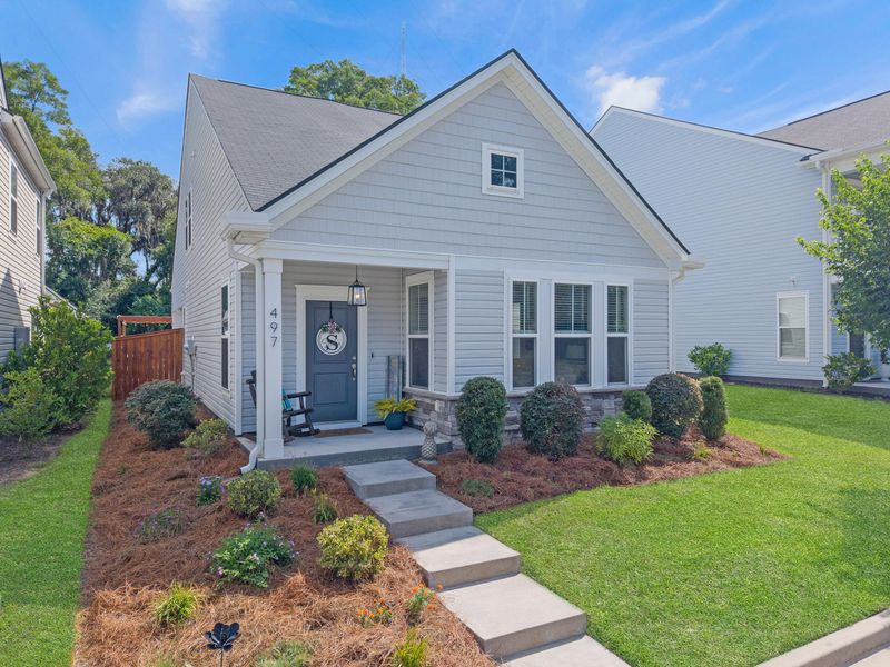 497 Spring Hollow Dr, Charleston, SC 29492
