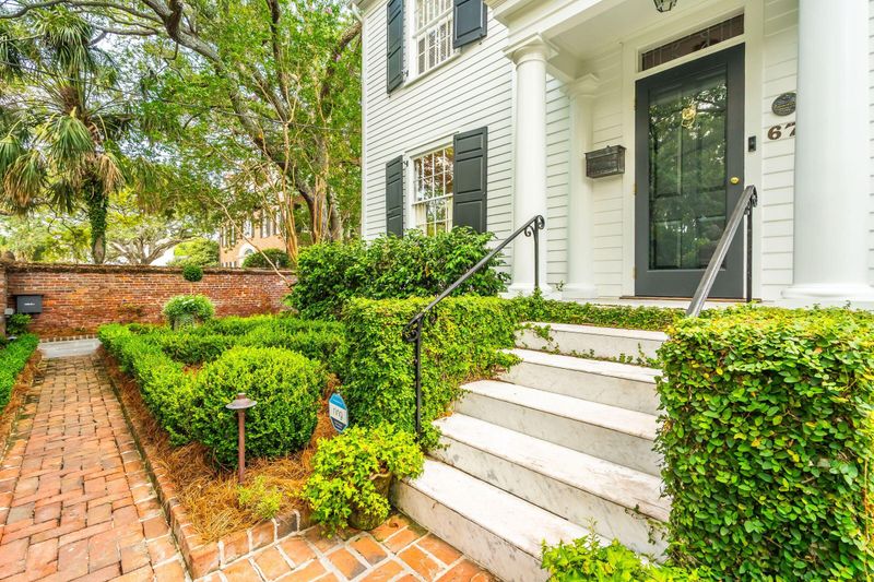 67 S Battery St, Charleston, SC 29401