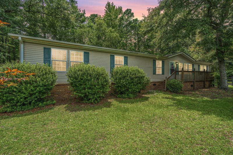 100 Autumn Ln, Moncks Corner, SC 29461