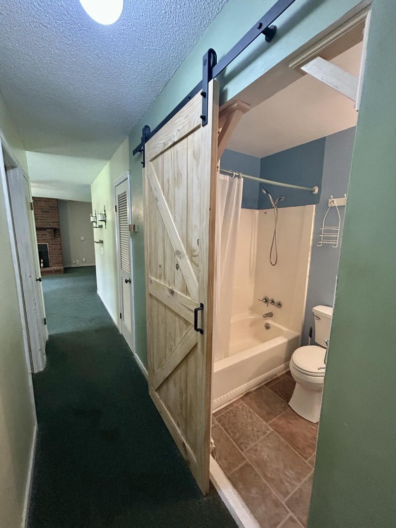 545 Amy Dr, Goose Creek, SC 29445