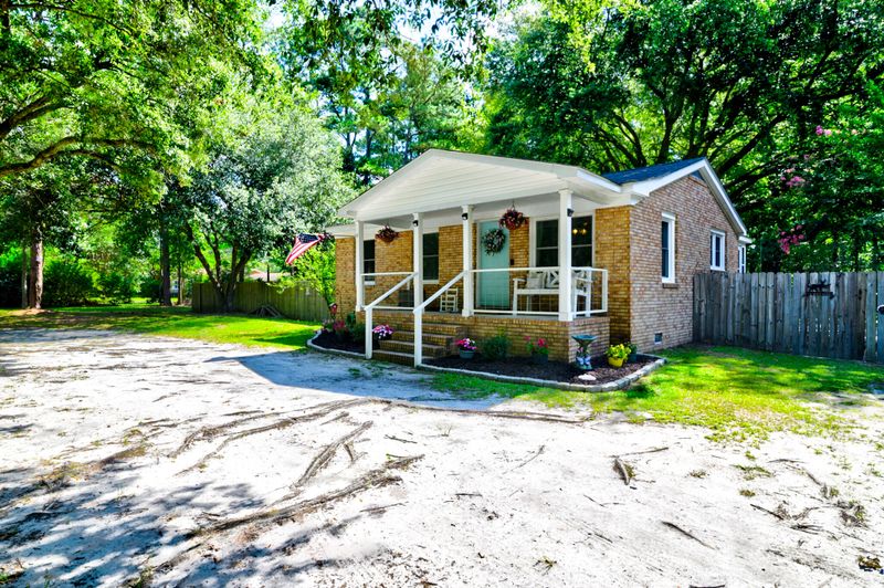 1370 Old Whitesville Rd, Moncks Corner, SC 29461
